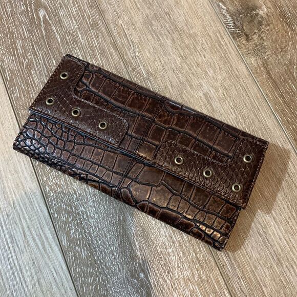 NWOT Wallet  - Picture 1 of 3